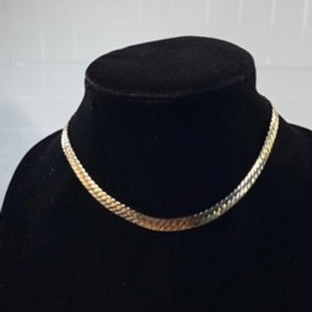 Park Lane Vintage Gold Tone Flat Herringbone Chain Necklace 16 Inch